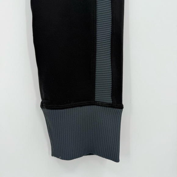 Athleta Elation Rib Trim 7/8 Tight in Black Grey Rib Size L - Picture 13 of 16